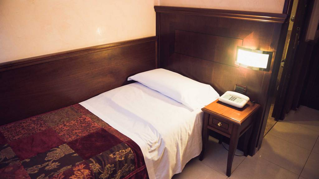 Hotel-Robinson-Roma-Camera-DSC-7210